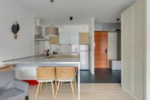 Waterlane Riverside SPA, Pool & Gym by Blue Mandarin Apartments