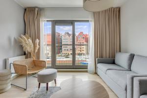 Waterlane Riverside SPA, Pool & Gym by Blue Mandarin Apartments