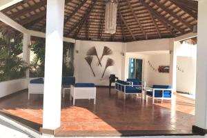 Playa-Piscina-Jacuzzi-BBQ-Gazebo-Parqueo-Wifi-Netflix-Control De Acceso Y Seguridad Las 24Horas-Al Lado De Hoteles-Restaurantes-Minimarkets-Tiendas Y Comercios