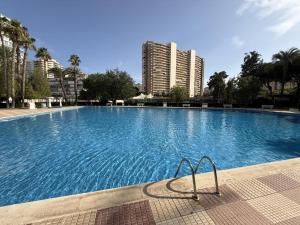 El Balcón del Mediterráneo con 3 dormitorios y piscina by Turihome