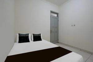 Hotel O near Jakarta International Velodrome formerly Wisma Lamida