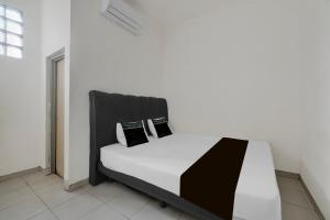 Hotel O near Jakarta International Velodrome formerly Wisma Lamida
