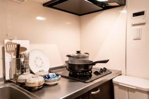 202Room,5-Minute Walk to Oshiage ,Private One-Bedroom Unit ,Near Tokyo Skytree ,Fully Equipped Kitchen & Bathroom ,Separate Wet and Dry Areas