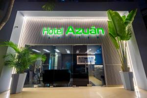 Azuán Suites Hotel By GEH Suites