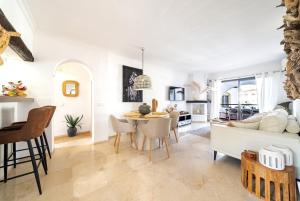 Sol & Mar Riviera Luxe Retreat
