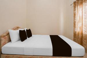 OYO 95178 Azifa Guest House