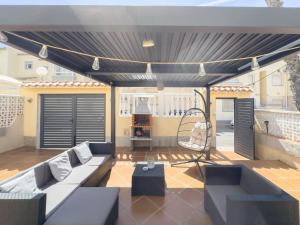 Casa Mar Torrevieja: Terraza, Piscina y Playa