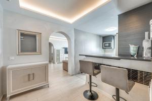 LXR Arena Suites 2-bedroom suites steps from the ocean