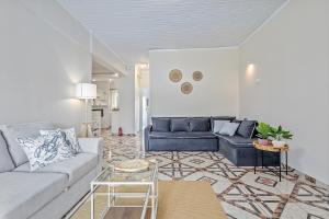 Old Bridge Waterfront View Apartment, Chalkida