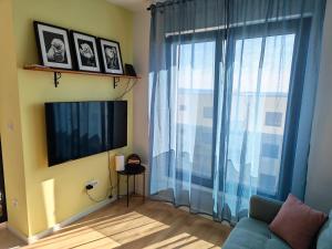 Spyro Apartment- Private rooftop terrace, jacuzzi & seaview