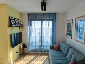 Spyro Apartment- Private rooftop terrace, jacuzzi & seaview