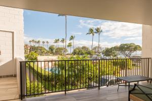 Ocean View Condo Steps from Kamaole III Beach