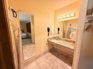 Cozy 1st floor Villa Studio, with FREE waterpark passes