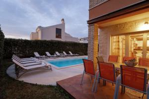 Casa Leon by Briskva