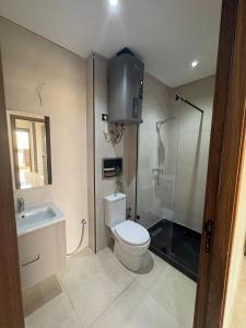 Beach Apartment with Pools, Gym & Parking - Beachland Residence