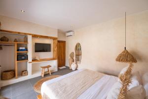 Casa Aurora - Brand New 1 BR Pool Villa - Only 7 Min to Savaya