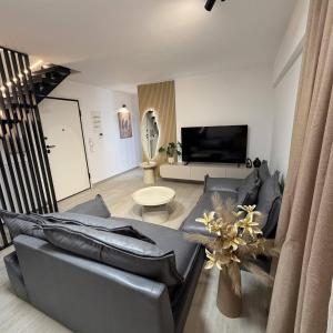 Ernest Athens Penthouse