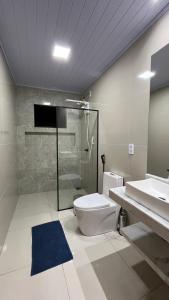 Casa com hidro privativa