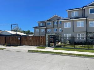 Arriendo por día cómodo y central departamento en Valdivia