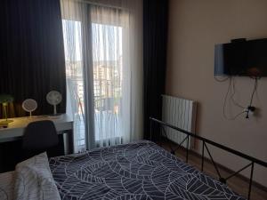 Ameri Plaza Green Apartments