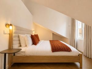Bairro Alto Duplex | AC | 4 Guest | 2 Baths