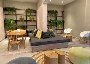 Impeccable apartment parking and extras