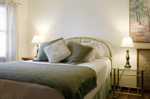 Deluxe Room room in Peninsula Park-View Resort
