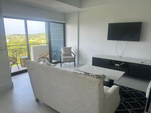 Oceanview Studio in Ocho Rios with Pool