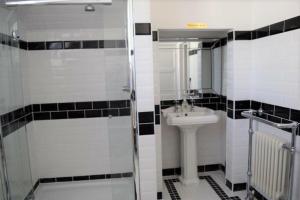 Double or Twin Room with External Bathroom room in St Peters Bed and Breakfast