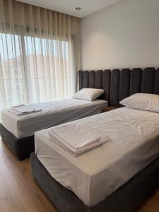 Appartement au centre-ville avec piscine