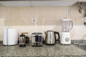 1D- Your Gateway to Lisbon, Walkable Streets, Local Flavours and City Life