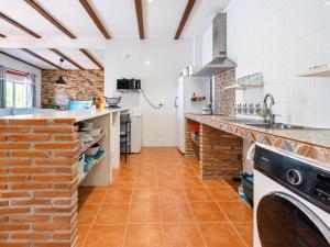 Countryside Escape Just Minutes from the Coast