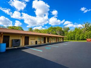 Budget Host Inn I-75