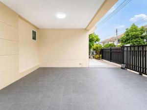 Fully Renovated 4Bdr home in Supalai Essence