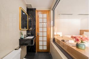 Bipinia Beach Hotel