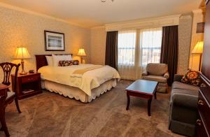 Fairhaven Village Inn