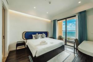 1-Bedroom Apartment - Sea & Fireworks View