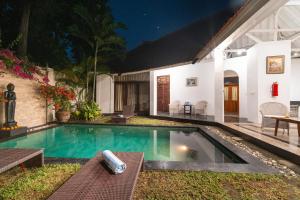 5 Bedroom Villa Etnik in Seminyak with Big Garden and Private Pool