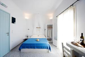 Venia's Guesthouse Milos Greece