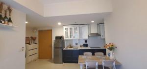 MonMon Apt - Masteri Thao Dien - Charming 2BR - River & City view