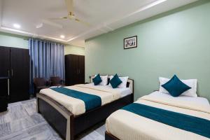 FabHotel Zorvella