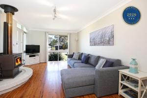 Hayes Beach House I Award Winner I 4 Mins to Beach