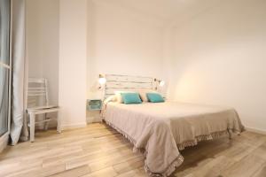 Galicia A - Renovated Studio with Patio in Arroyo de la Miel Centre