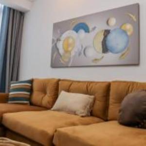 Elegant classy apartment with swimming pool ,fully equipped gym ,child play area and close proximity to shopping malls and great breathtaking views