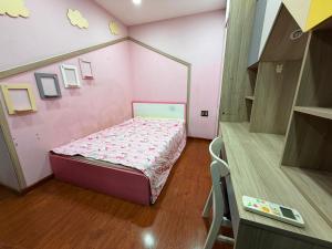 Louis home