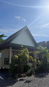 Sea Breeze Bungalow
