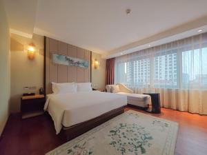 AOTIAN Hotel and Casino