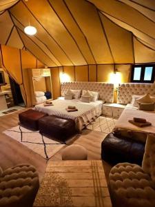 Maria luxury camp