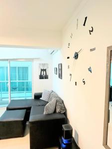 Feel at homewith best view in the city pool