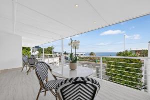 L X I Camps Bay